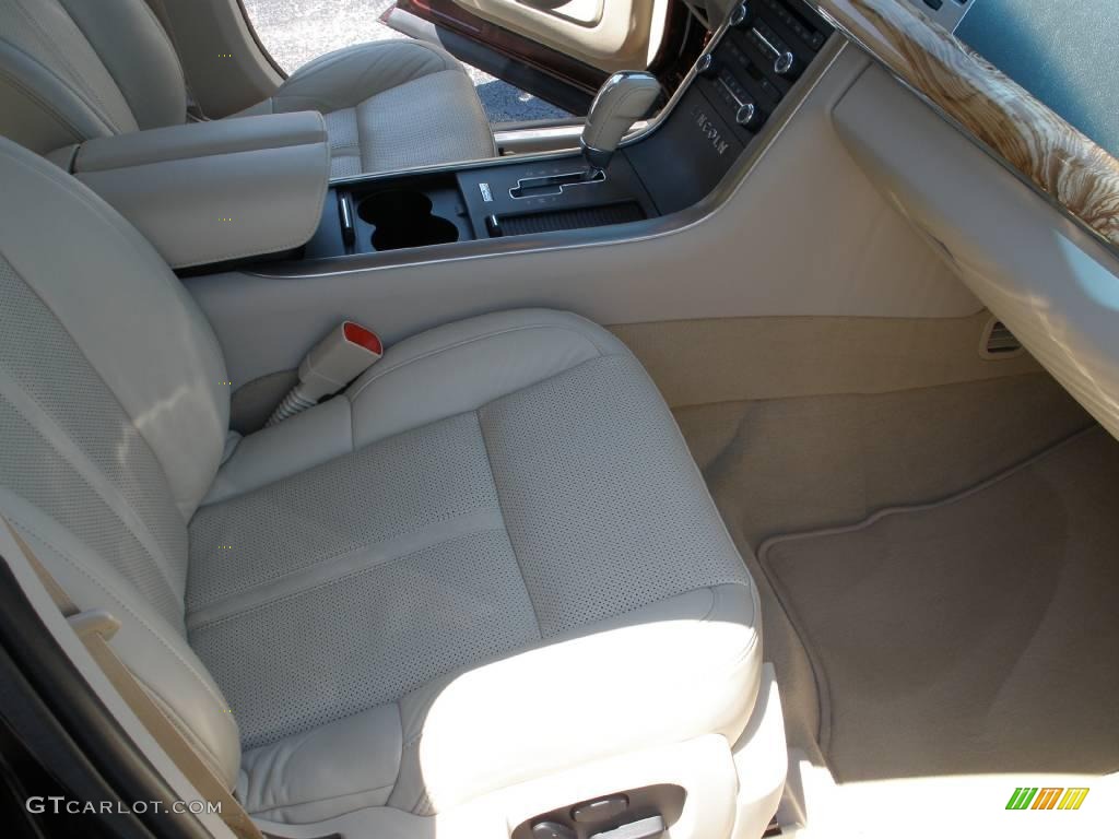 2009 MKS Sedan - Cinnamon Metallic / Light Camel photo #22