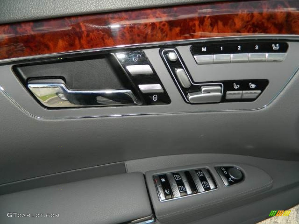 2008 Mercedes-Benz S 550 Sedan Controls Photo #80064494