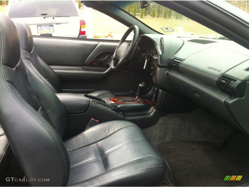 Dark Gray Interior 1995 Chevrolet Camaro Z28 Convertible Photo #80066989