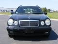 Black - E 320 4Matic Wagon Photo No. 19