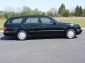 Black - E 320 4Matic Wagon Photo No. 20