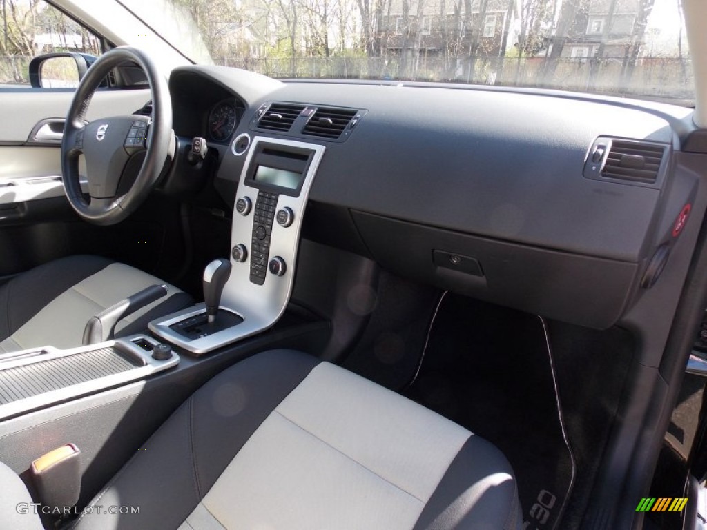 2011 C30 T5 - Black / Off Black/Blonde T-Tec photo #19