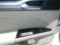2013 White Platinum Metallic Tri-coat Ford Fusion SE 1.6 EcoBoost  photo #17