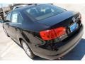 Black Uni - Jetta SE Sedan Photo No. 5