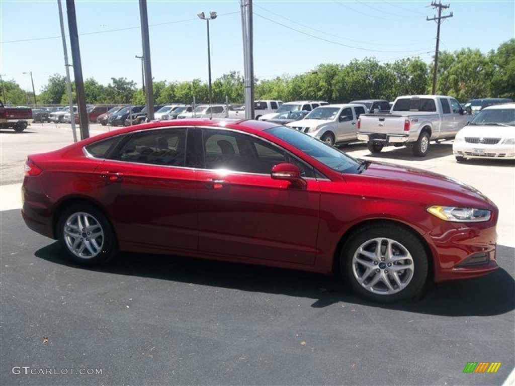 2013 Fusion SE 1.6 EcoBoost - Ruby Red Metallic / Dune photo #8