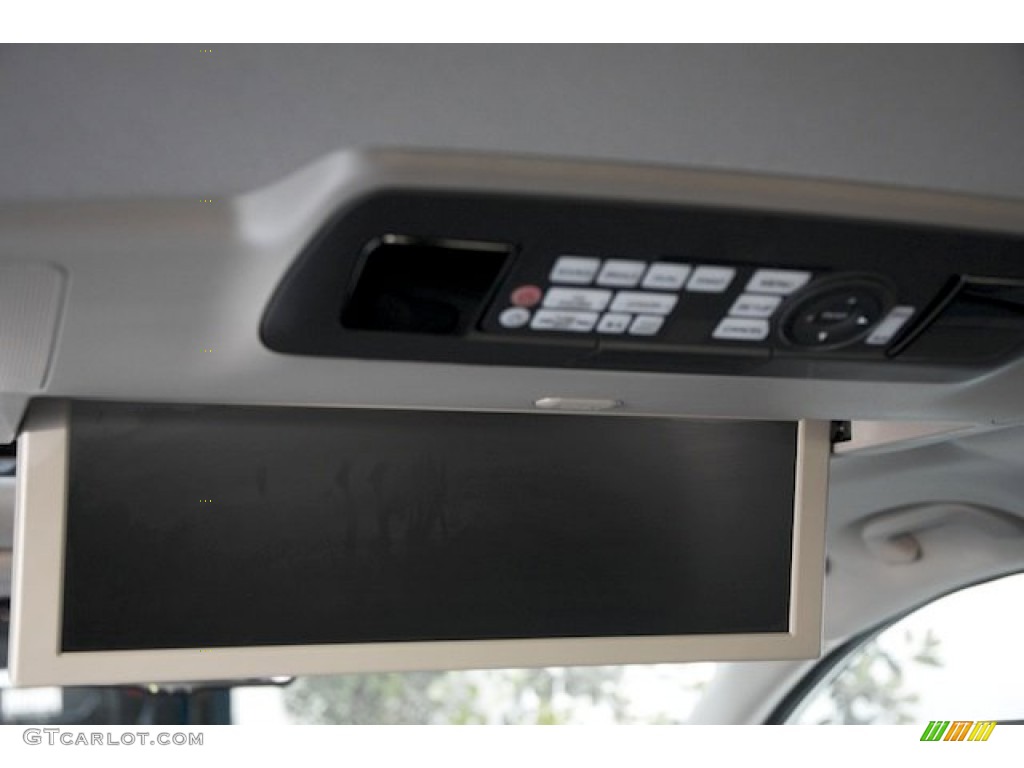 2012 Honda Odyssey Touring Elite Entertainment System Photo #80074209