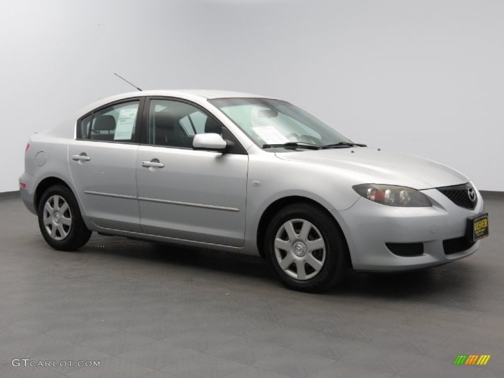 2006 MAZDA3 i Sedan - Sunlight Silver Metallic / Black photo #2