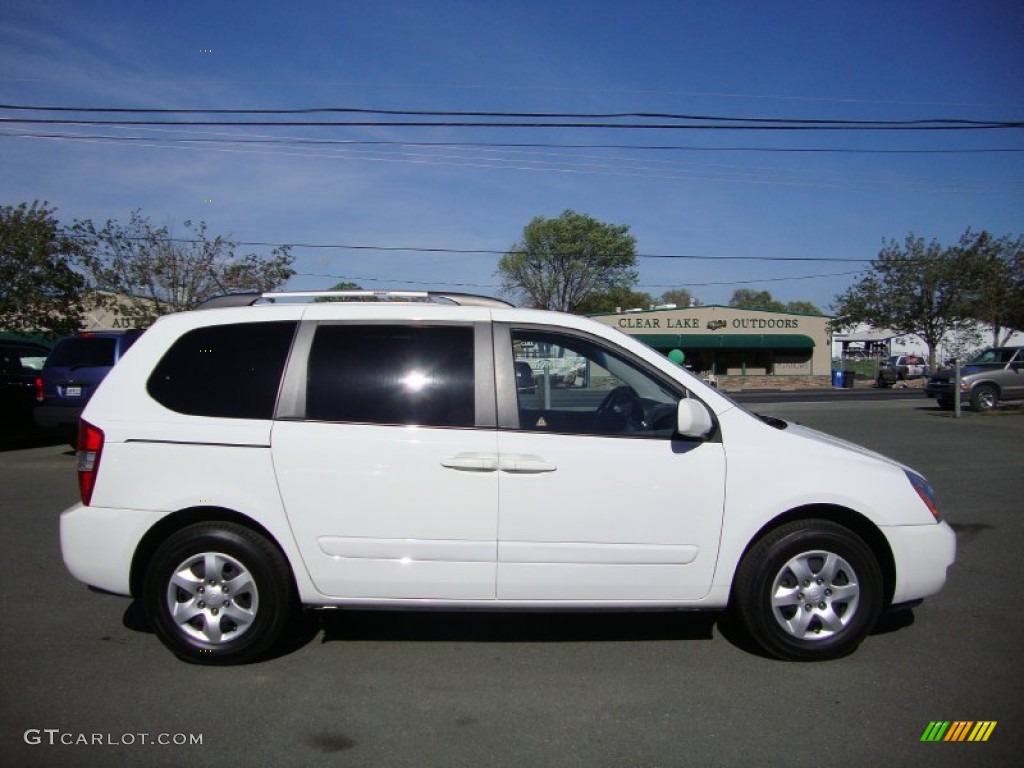 2010 Sedona LX - Clear White / Gray photo #8