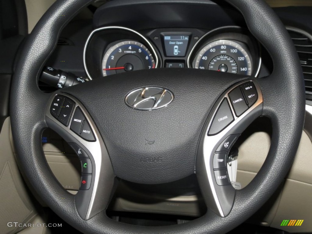 2013 Elantra GT - Monaco White / Beige photo #4