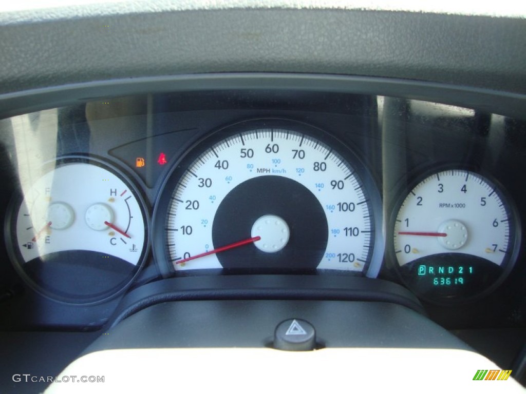 2007 Dodge Durango SXT Gauges Photo #80079936