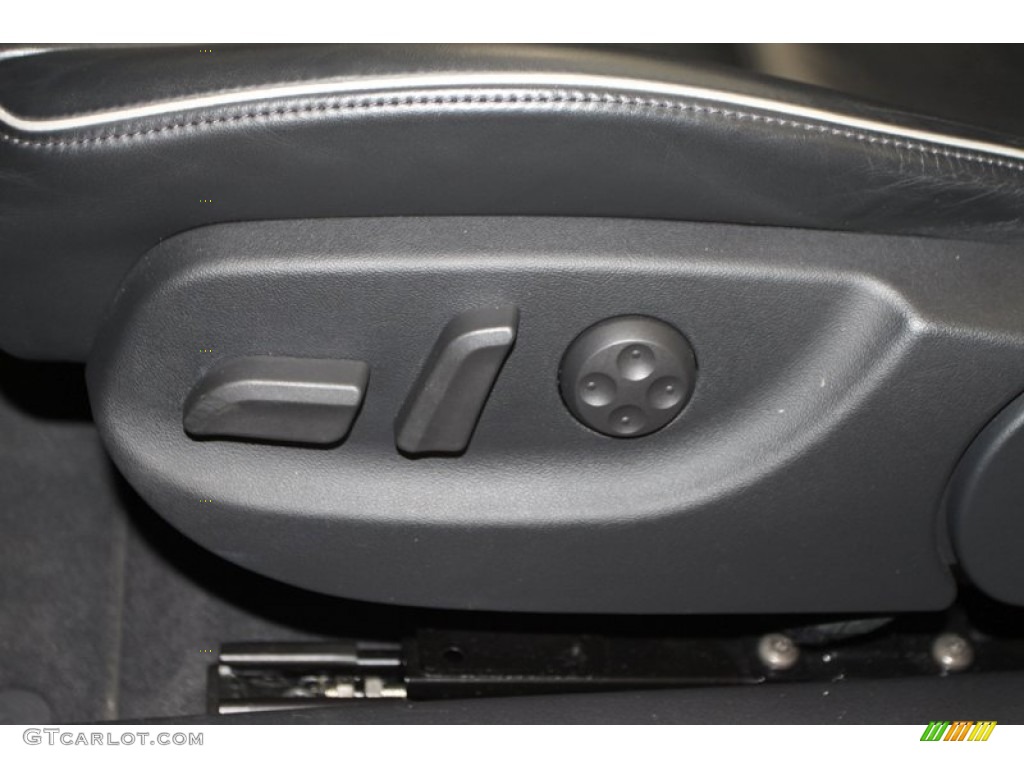 2008 Audi RS4 4.2 quattro Convertible Controls Photo #80080623