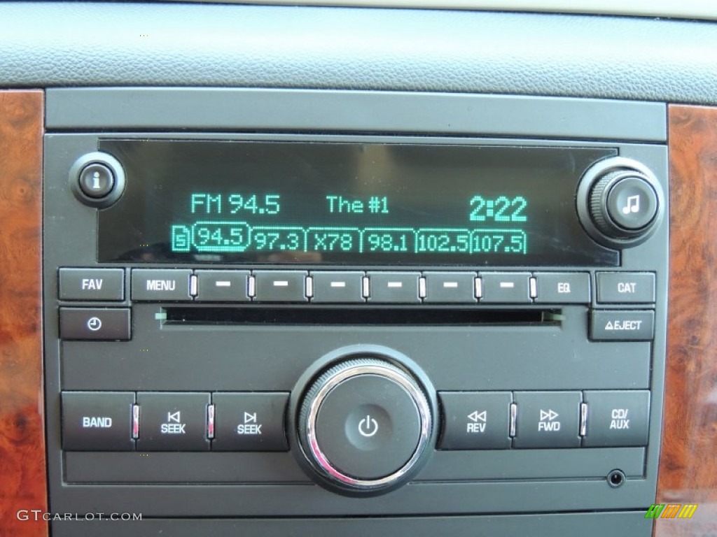 2010 Chevrolet Avalanche LS Audio System Photos