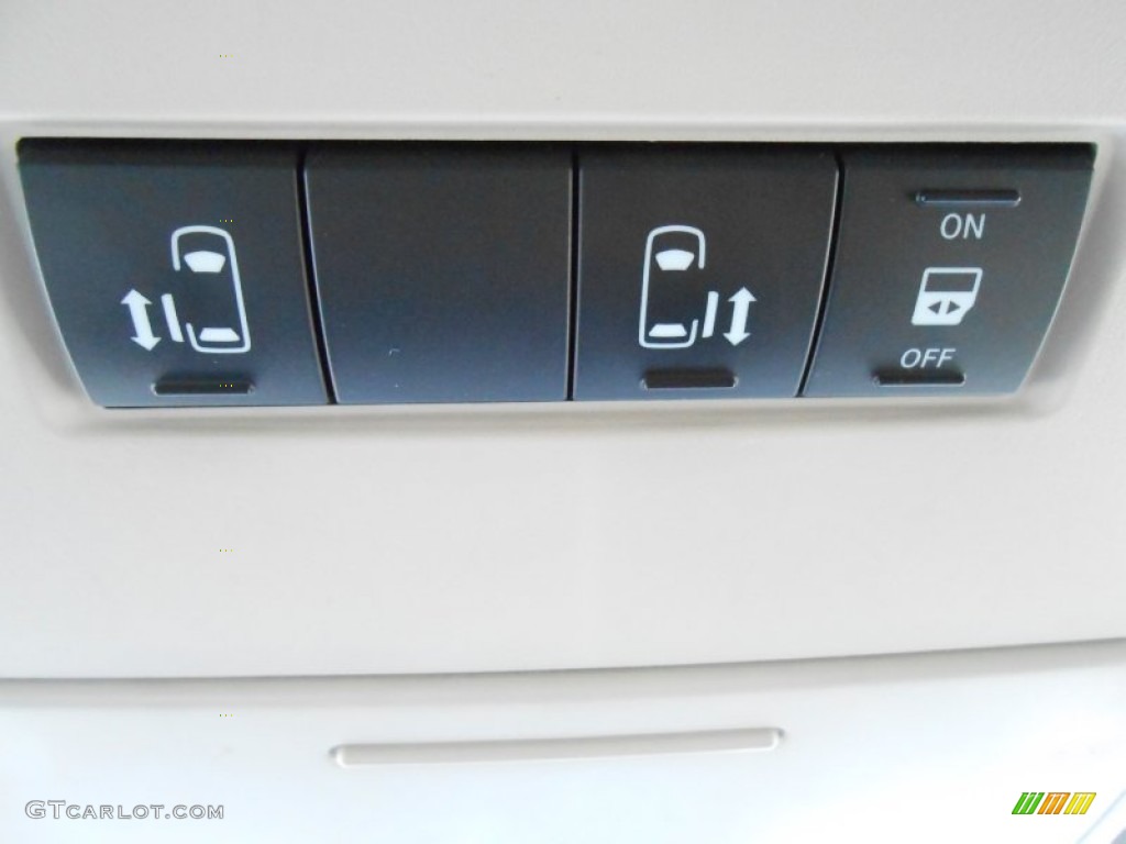 2012 Grand Caravan Crew - Dark Charcoal Pearl / Black/Light Graystone photo #21