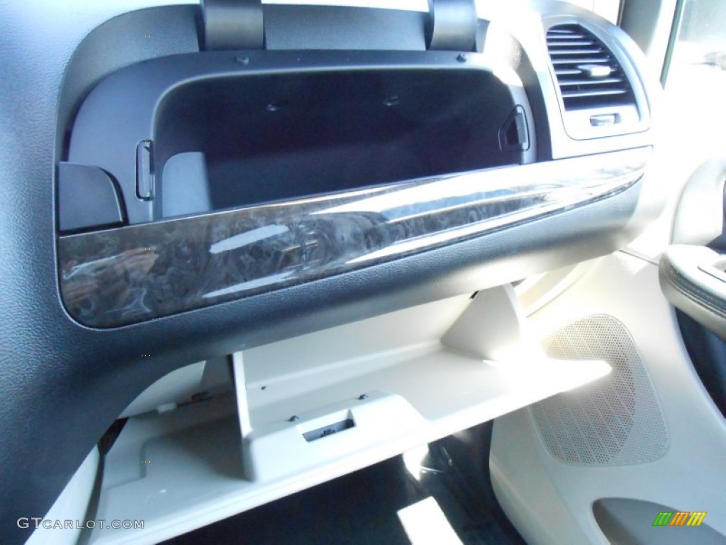 2012 Grand Caravan Crew - Dark Charcoal Pearl / Black/Light Graystone photo #27