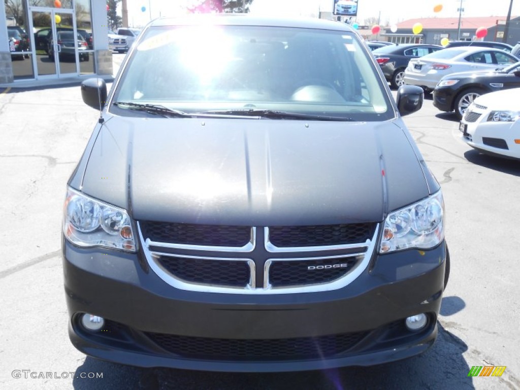 2012 Grand Caravan Crew - Dark Charcoal Pearl / Black/Light Graystone photo #32