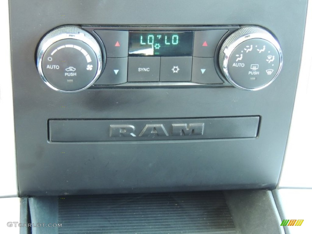 2009 Ram 1500 SLT Crew Cab - Bright Silver Metallic / Dark Slate/Medium Graystone photo #19