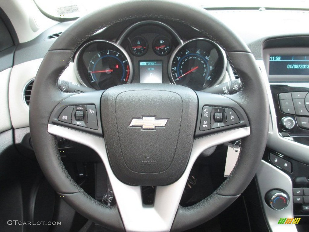 2013 Chevrolet Cruze LT Medium Titanium Steering Wheel Photo #80084454
