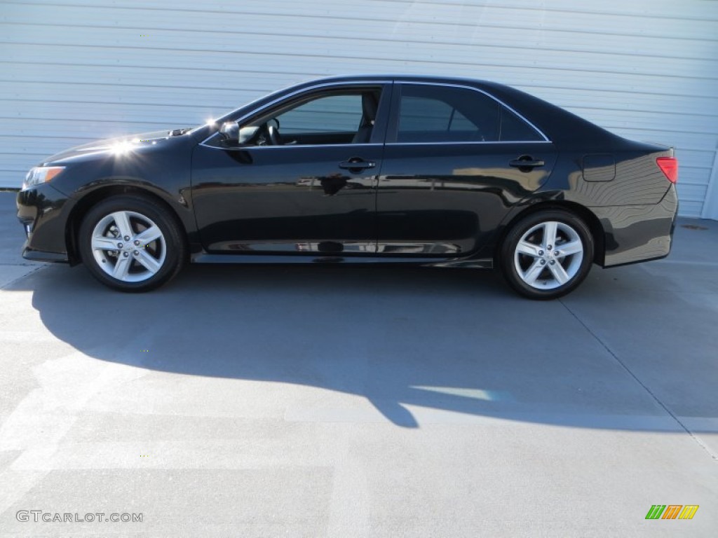 2012 Camry SE - Attitude Black Metallic / Black photo #6