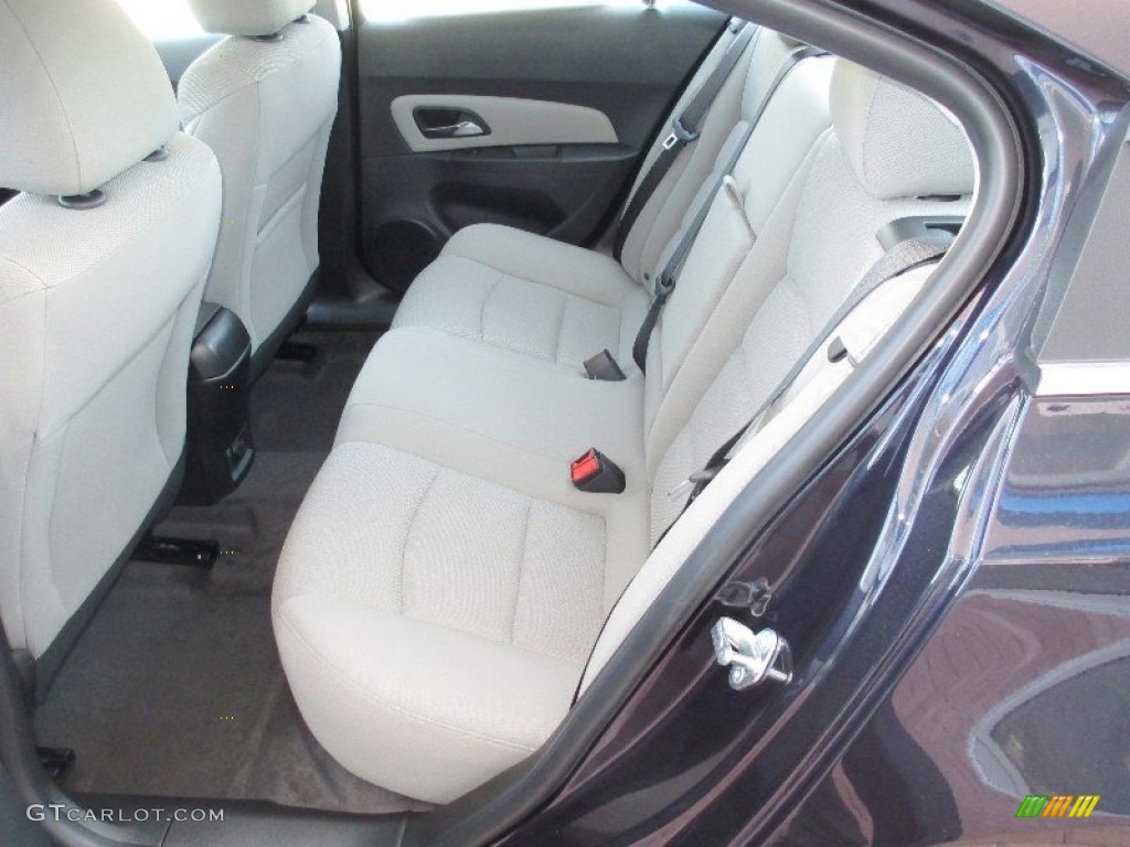 Medium Titanium Interior 2013 Chevrolet Cruze LT Photo #80085875