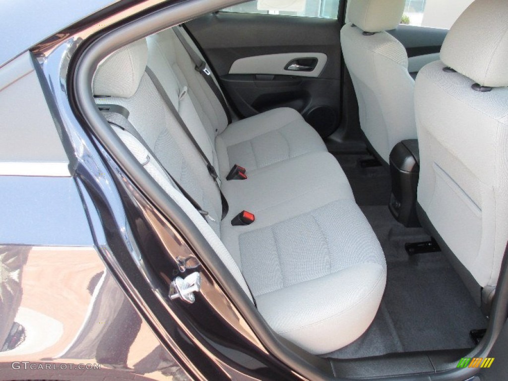 Medium Titanium Interior 2013 Chevrolet Cruze LT Photo #80085900