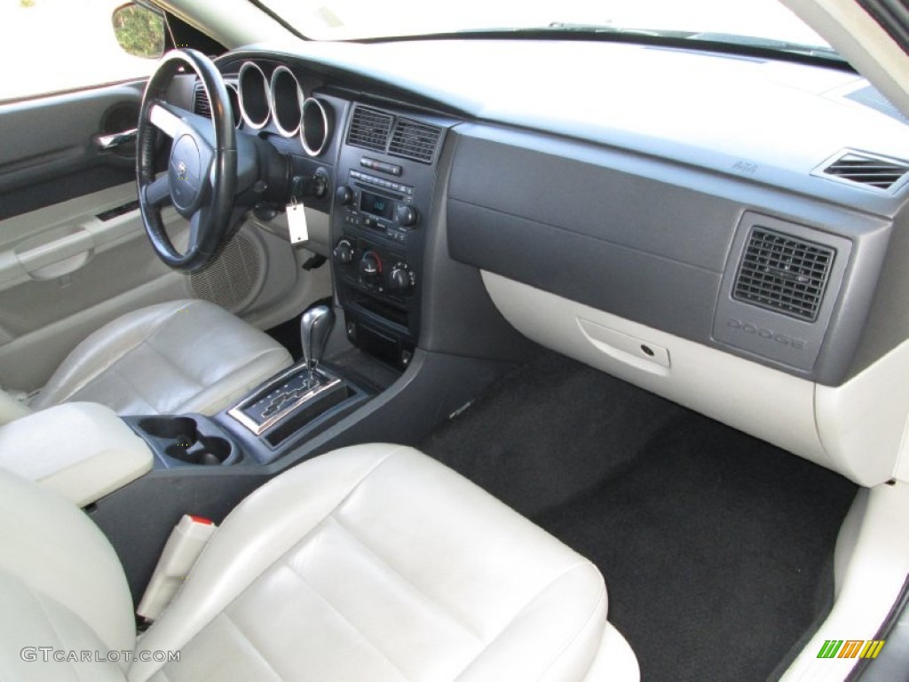 2005 Magnum SXT - Mineral Gray Metallic / Dark Slate Gray/Light Graystone photo #16