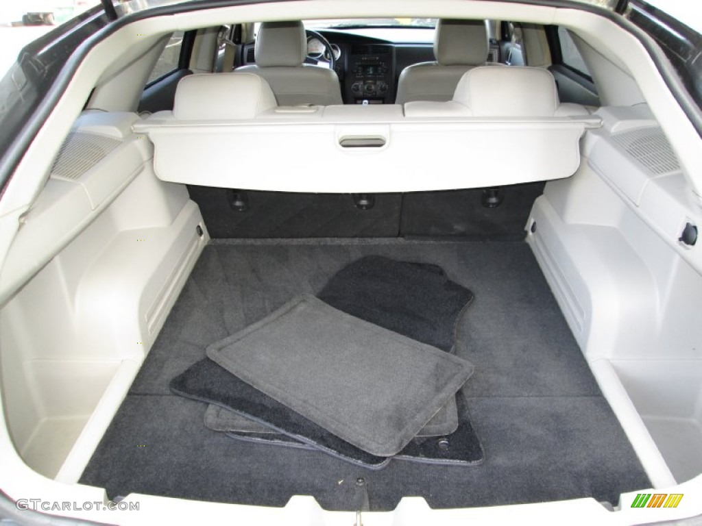 2005 Dodge Magnum SXT Trunk Photo #80086977