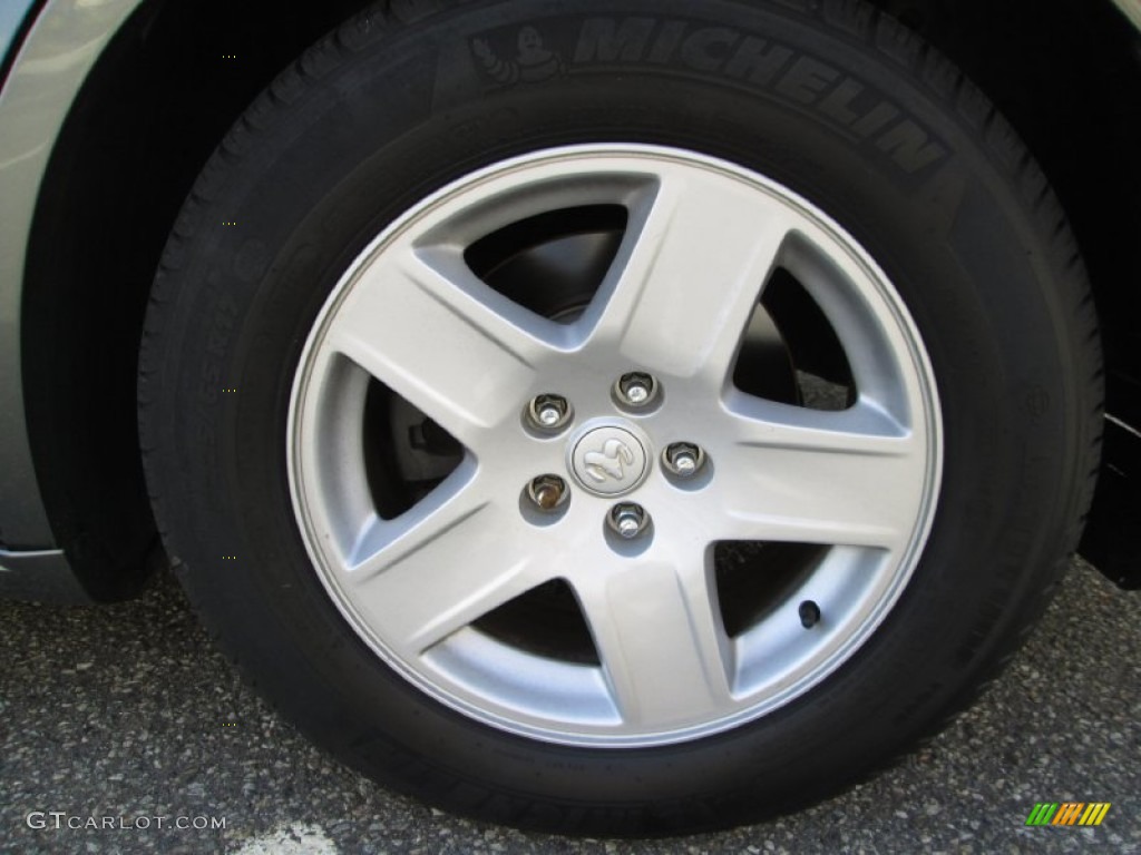 2005 Dodge Magnum SXT Wheel Photo #80087055