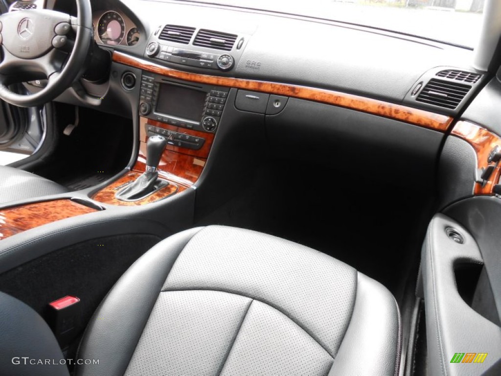 2007 Mercedes-Benz E 350 Sedan Black Dashboard Photo #80088783