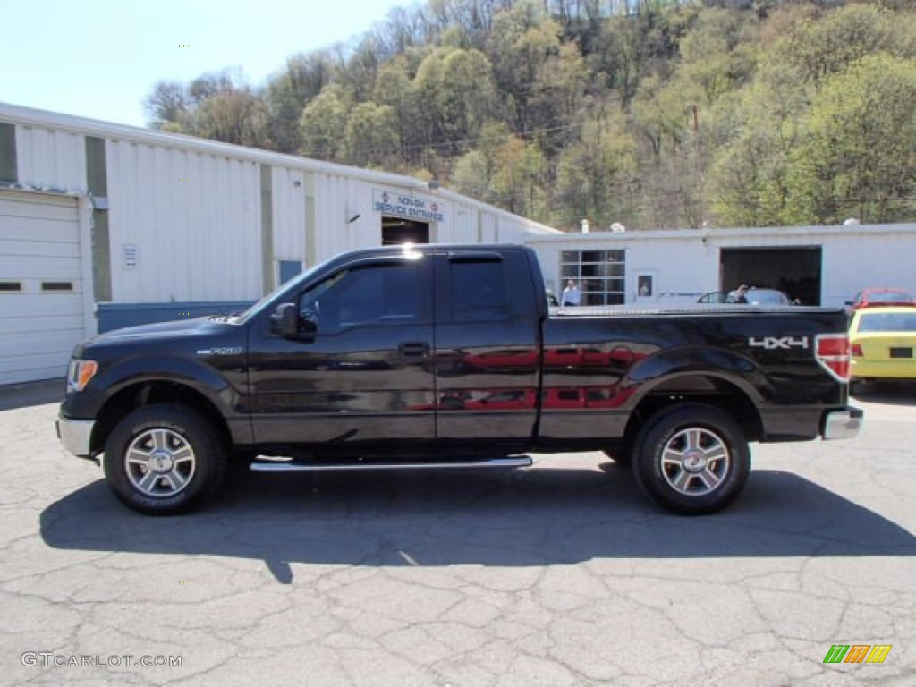 2010 F150 XL SuperCab 4x4 - Tuxedo Black / Medium Stone photo #5