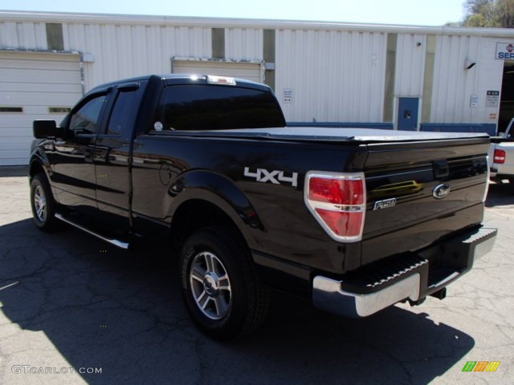 2010 F150 XL SuperCab 4x4 - Tuxedo Black / Medium Stone photo #6