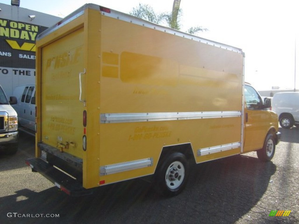 2007 Savana Cutaway 3500 Commercial Cargo Van - Yellow / Medium Pewter photo #6