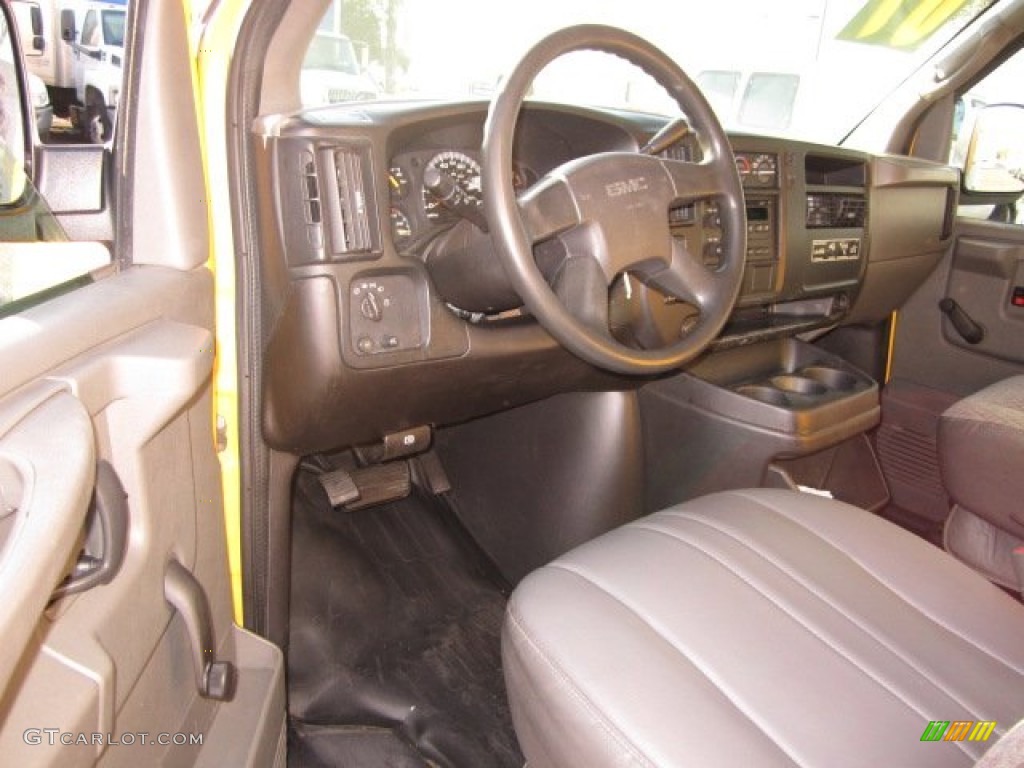 2007 Savana Cutaway 3500 Commercial Cargo Van - Yellow / Medium Pewter photo #9