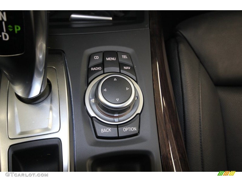 2013 BMW X5 xDrive 50i Controls Photo #80095053