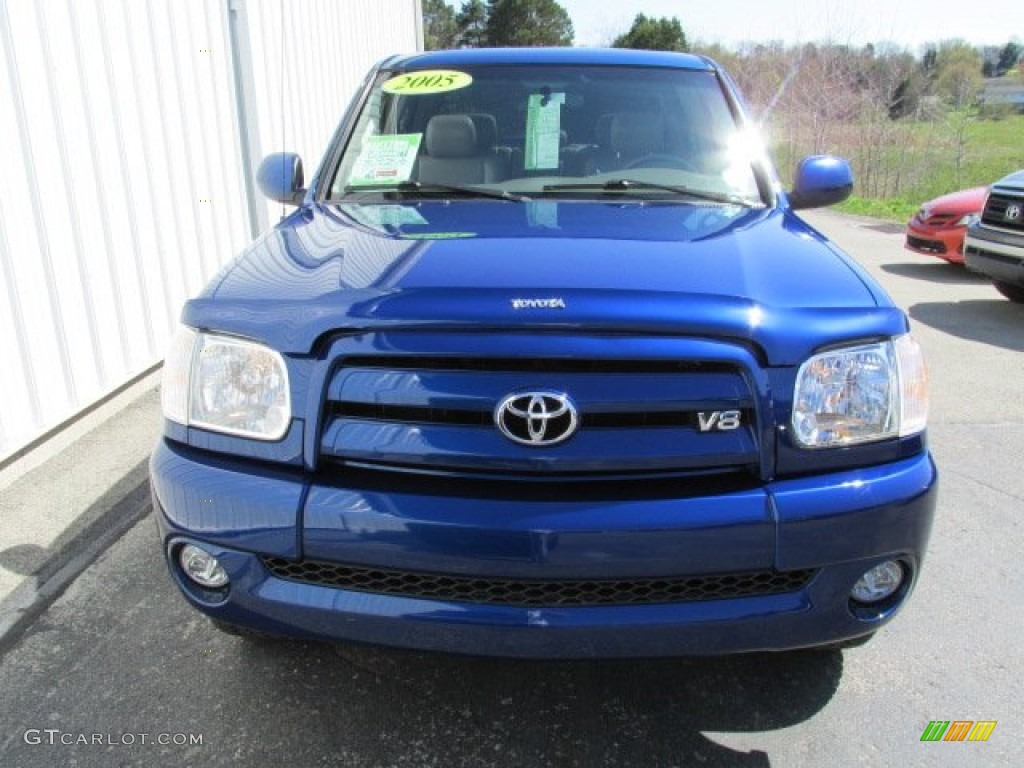 2005 Tundra Limited Double Cab 4x4 - Spectra Blue Mica / Taupe photo #4