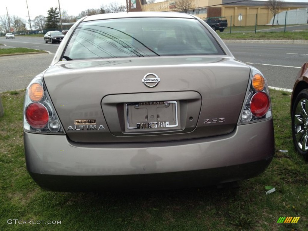 2004 Altima 2.5 S - Polished Pewter / Charcoal photo #5