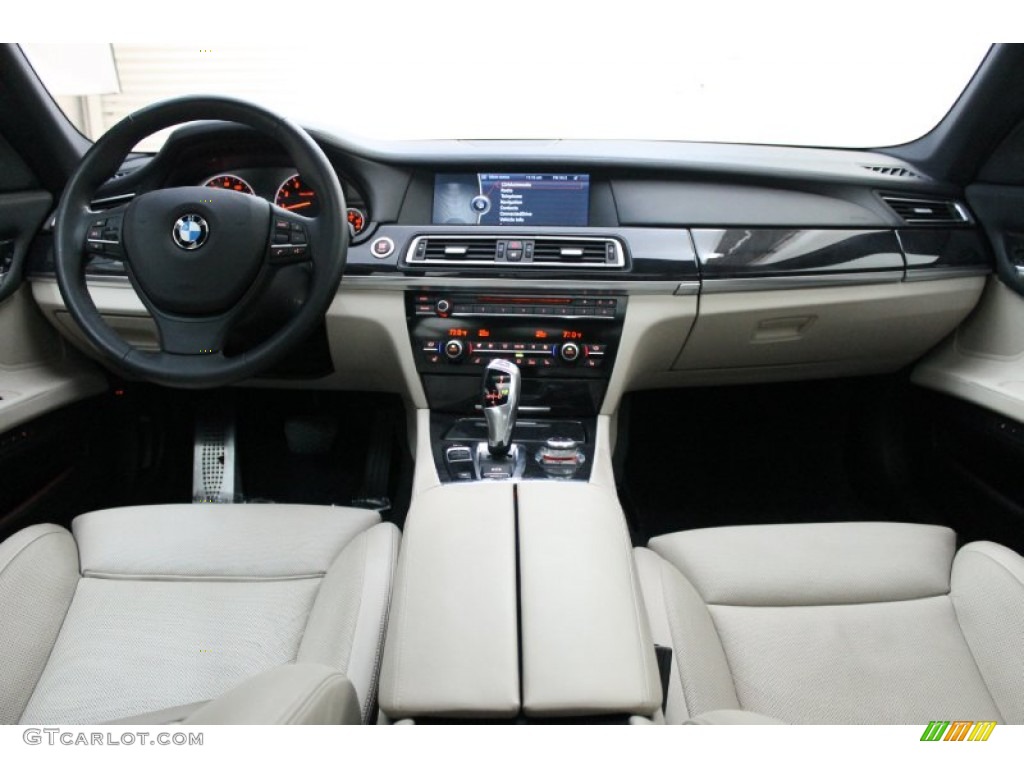 2011 BMW 7 Series 750Li Sedan Oyster/Black Dashboard Photo #80098075