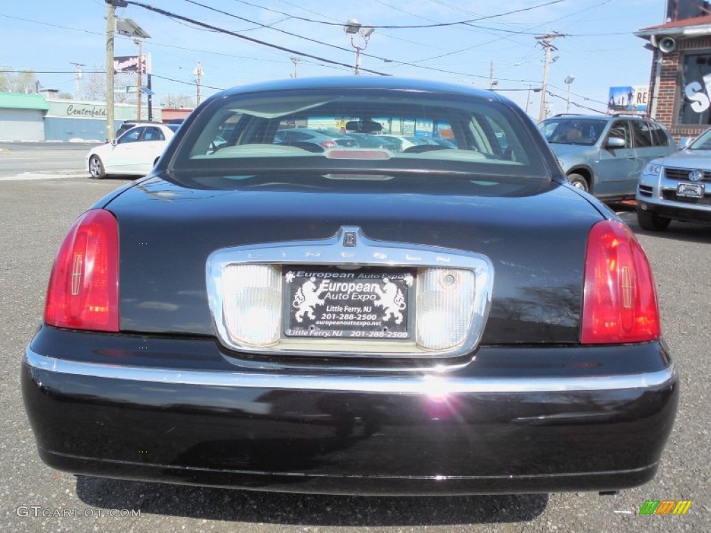 2001 Town Car Cartier - Black Clearcoat / Light Graphite photo #5