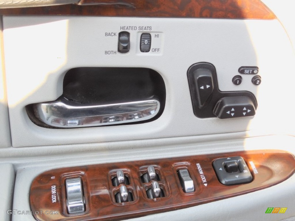 2001 Town Car Cartier - Black Clearcoat / Light Graphite photo #9