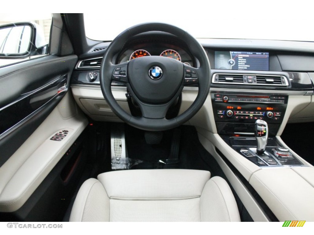 2011 BMW 7 Series 750Li Sedan Oyster/Black Dashboard Photo #80098450