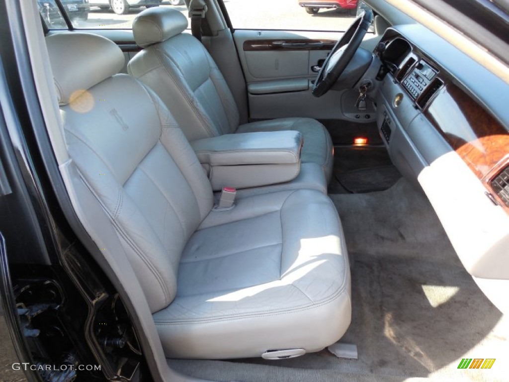 2001 Town Car Cartier - Black Clearcoat / Light Graphite photo #18