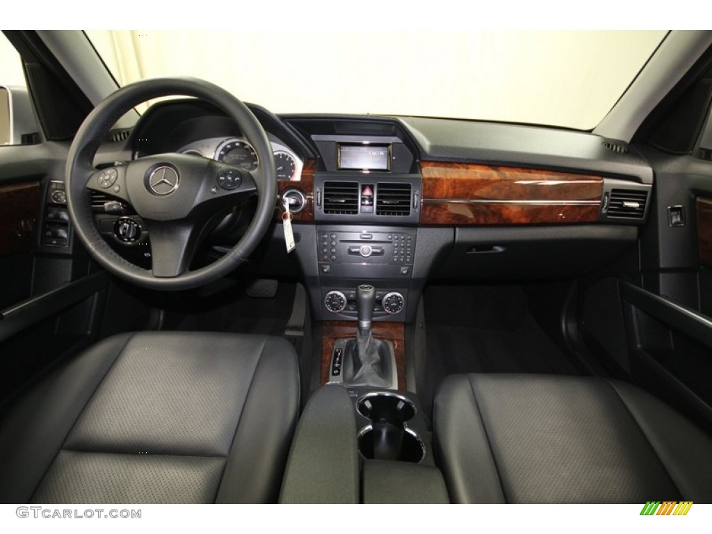 2010 Mercedes-Benz GLK 350 Black Dashboard Photo #80098759