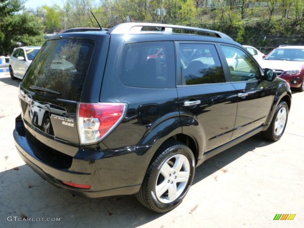 2010 Forester 2.5 X Premium - Obsidian Black Pearl / Platinum photo #4
