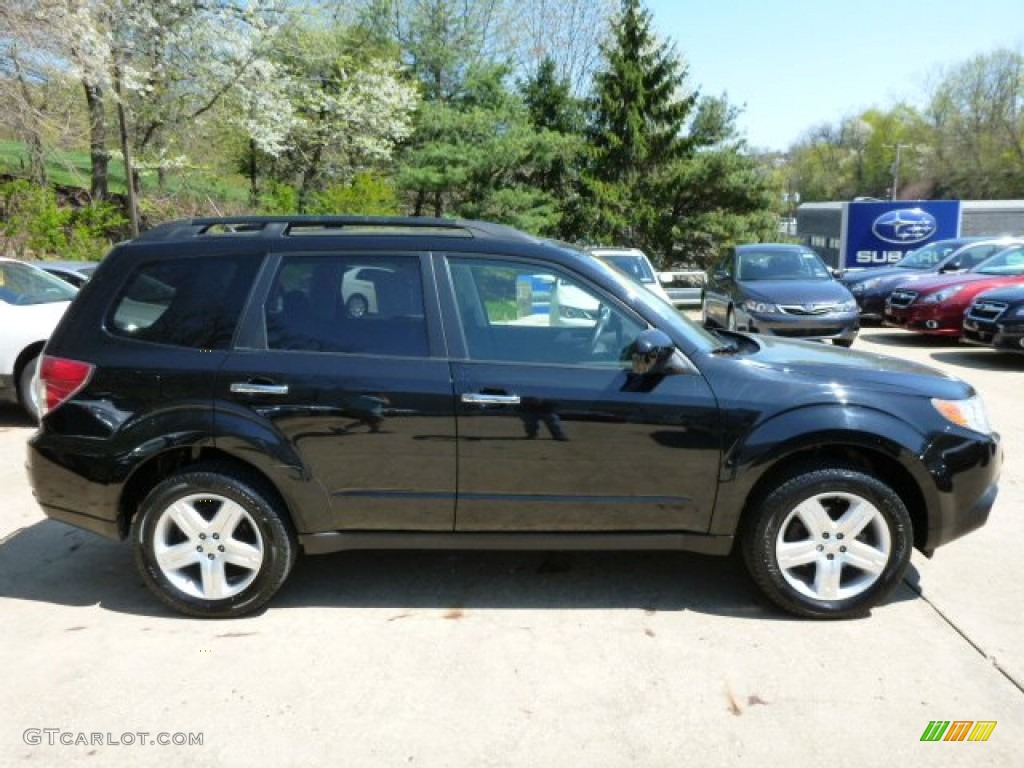 2010 Forester 2.5 X Premium - Obsidian Black Pearl / Platinum photo #5