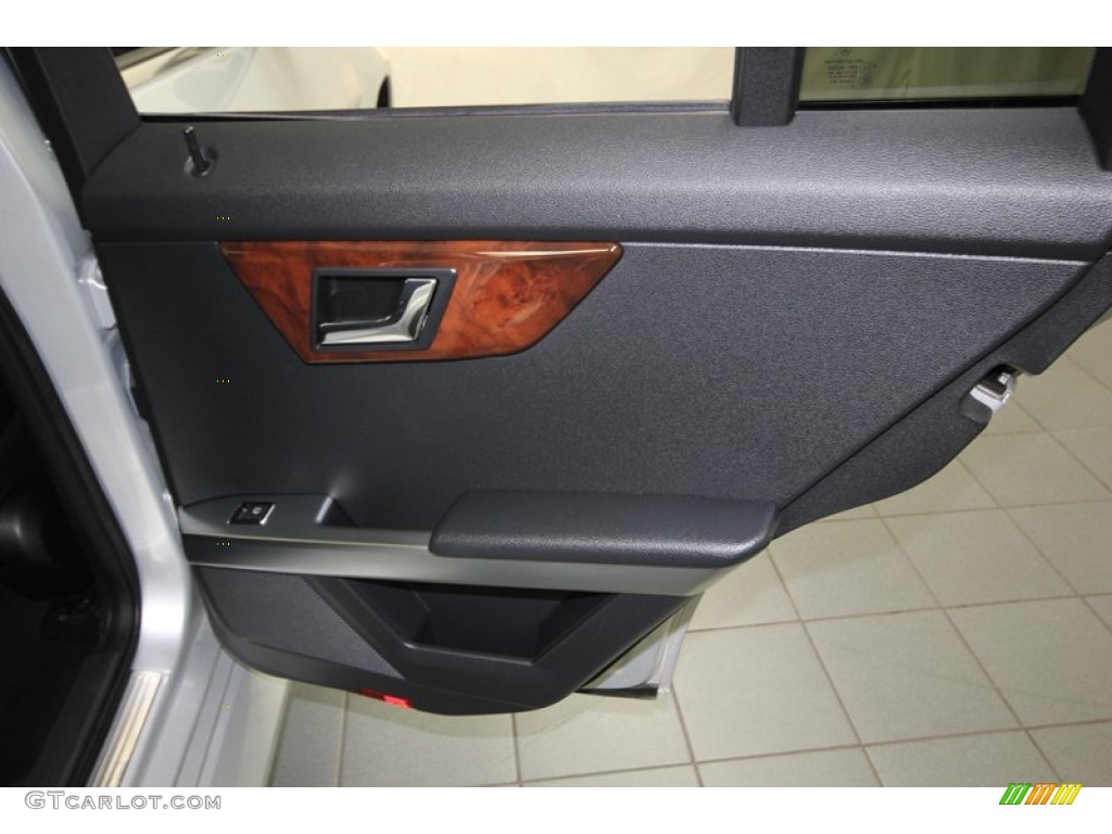 2010 Mercedes-Benz GLK 350 Black Door Panel Photo #80099319