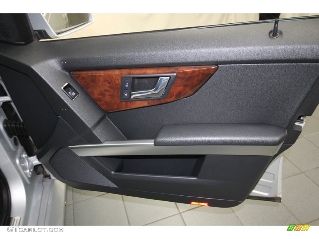 2010 Mercedes-Benz GLK 350 Black Door Panel Photo #80099380