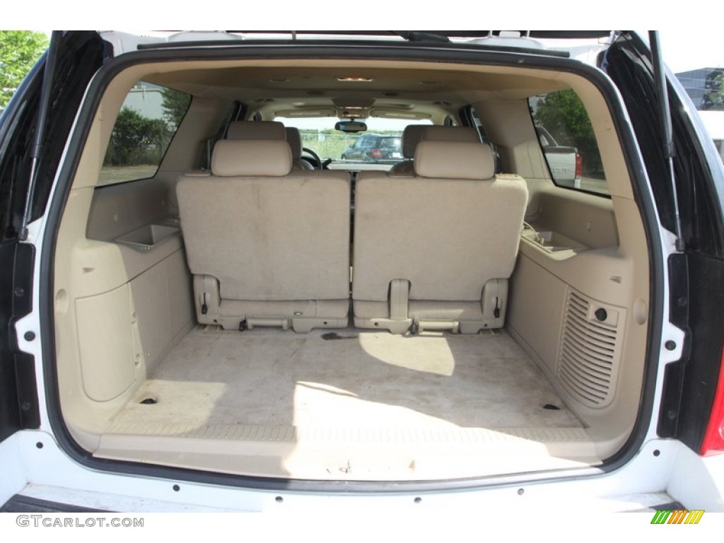 2008 GMC Yukon XL SLT Trunk Photo #80100304