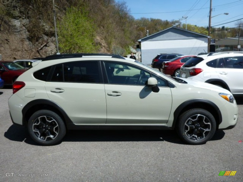 2013 XV Crosstrek 2.0 Premium - Desert Khaki / Black photo #5