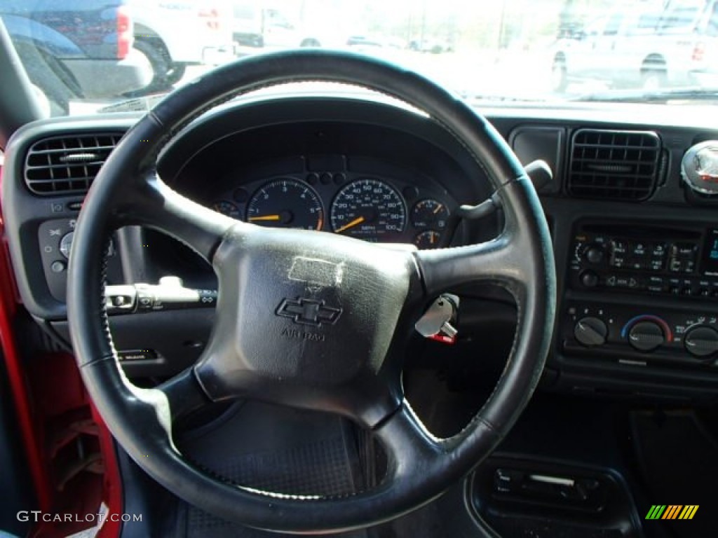 2001 S10 Extended Cab Xtreme - Victory Red / Graphite photo #18