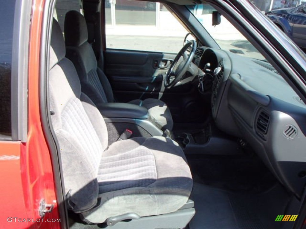 2001 S10 Extended Cab Xtreme - Victory Red / Graphite photo #21