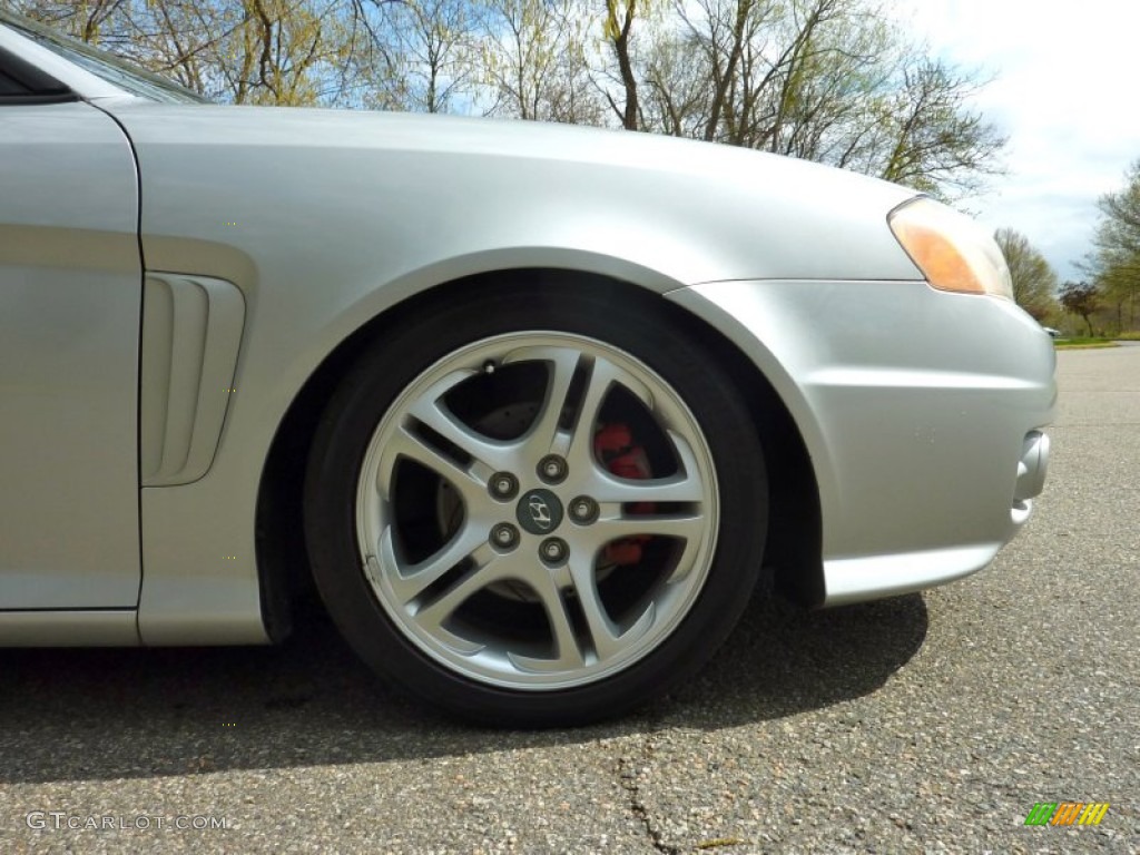 2004 Hyundai Tiburon GT Wheel Photo #80103874